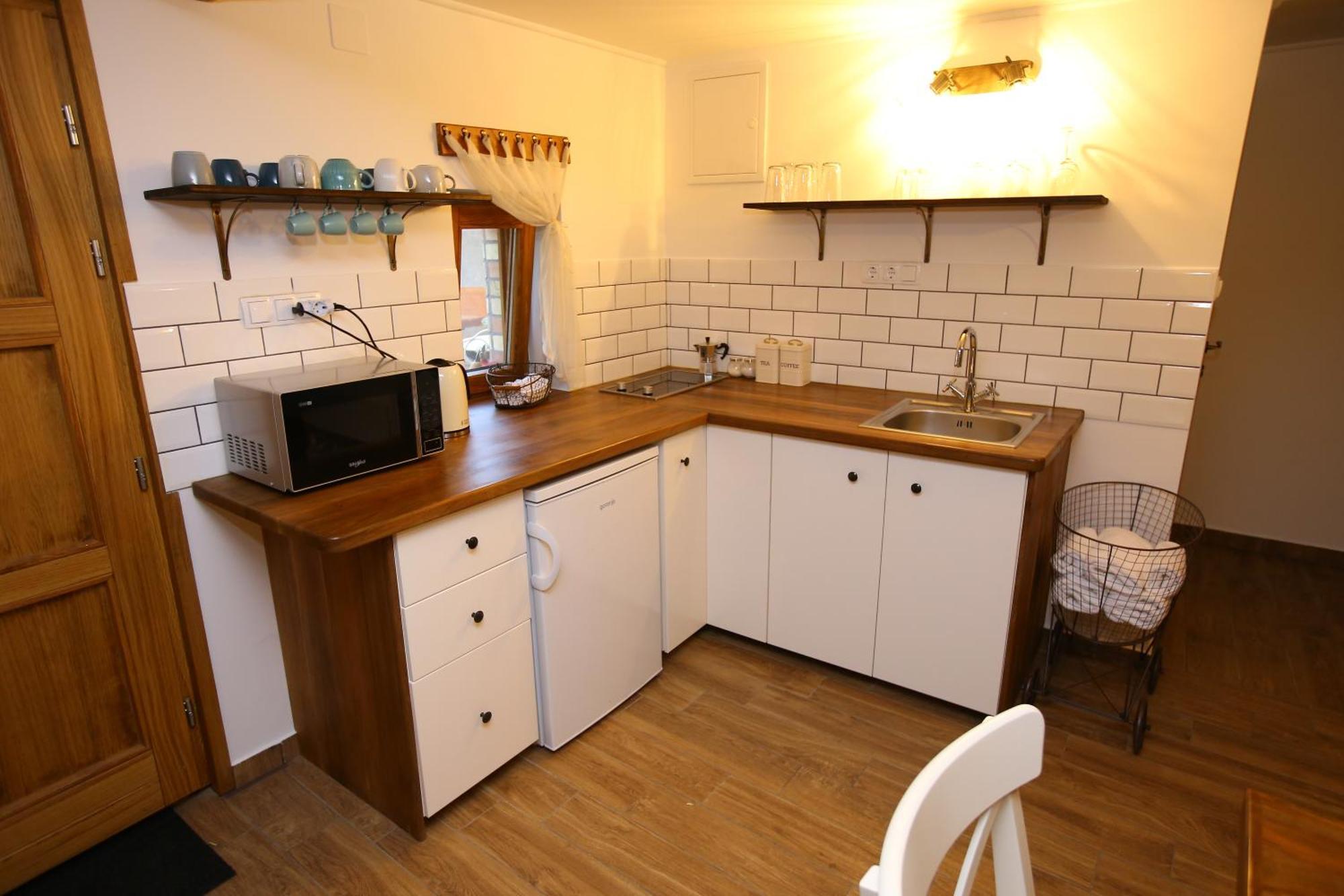 Goher Pince Es Vendeghaz Apartment Csaszartoltes Luaran gambar
