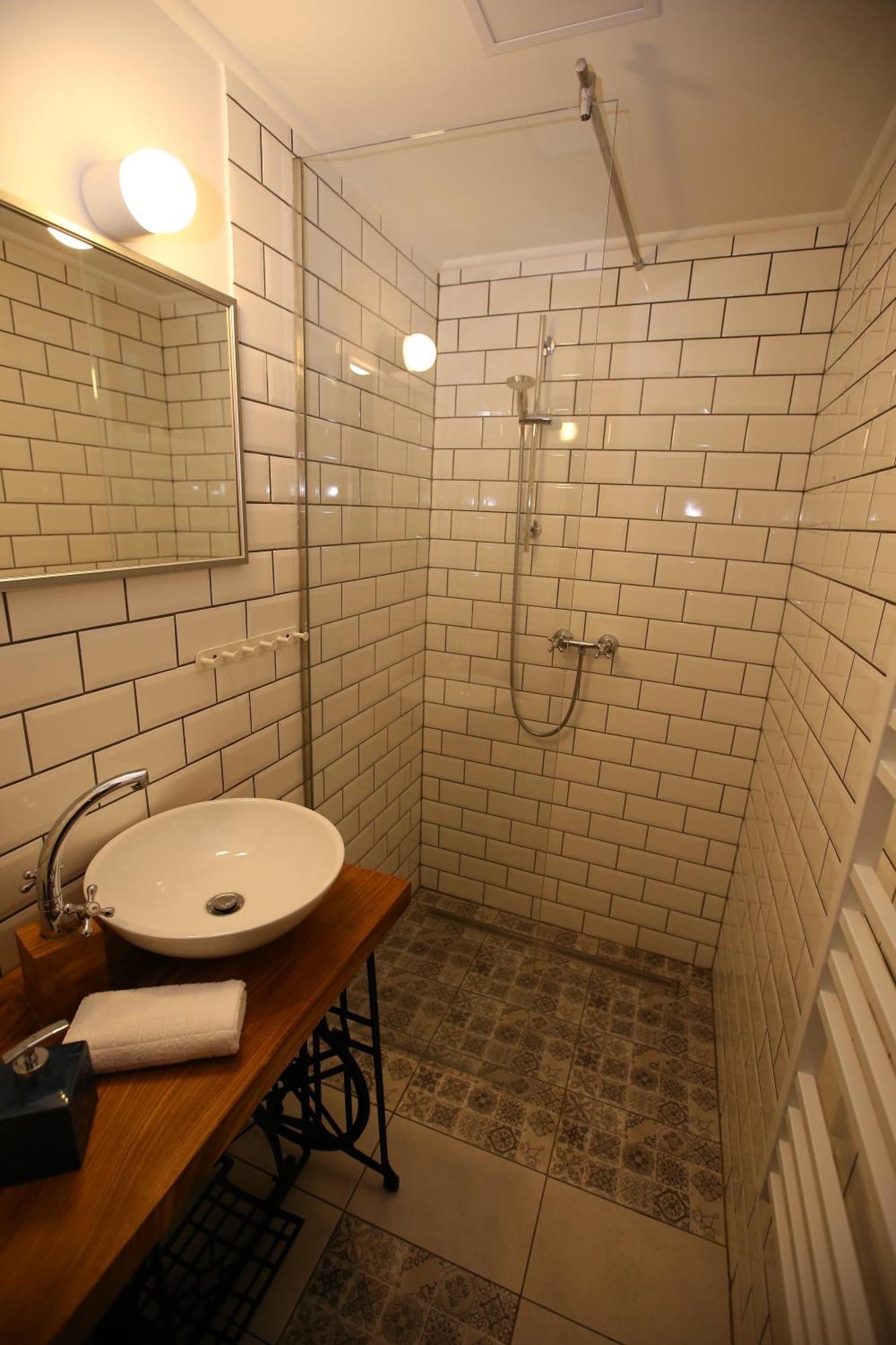 Goher Pince Es Vendeghaz Apartment Csaszartoltes Luaran gambar